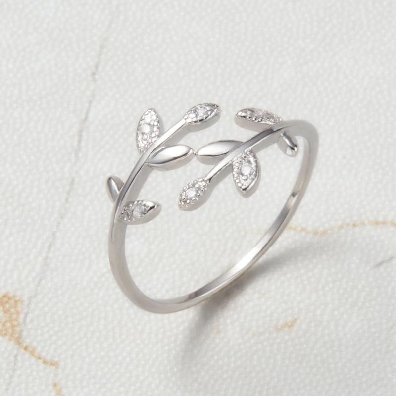 Creative Leaf Ring