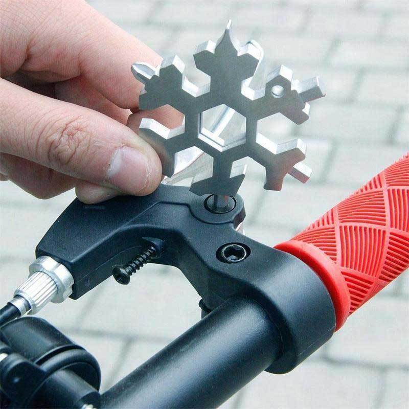 Amenitee® 18-in-1 Snowflake Multi-tool